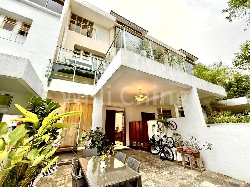 5 Bed Terraced House (Landed) for Sale in  Henley Gardens - Image 1