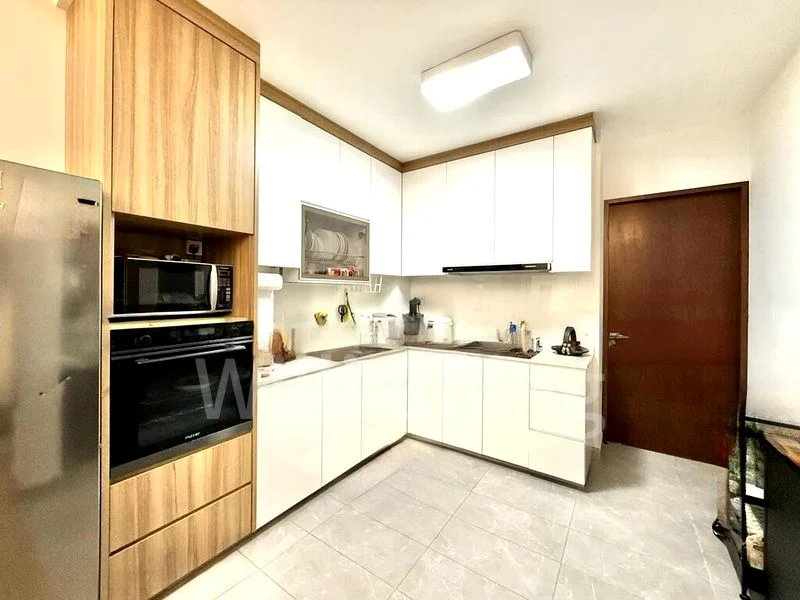 5 Bed Terraced House (Landed) for Sale in  Henley Gardens - Image 10