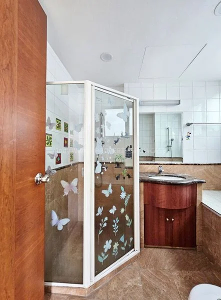 3 Bed Condo for Sale in  Central Grove - Image 5