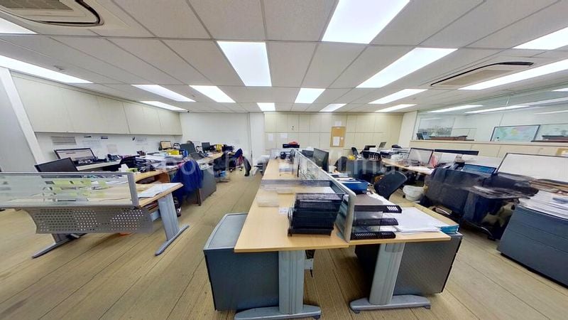 Office for Rent: Walking Distance to MRT, Gym, Fitness Club - Image 6