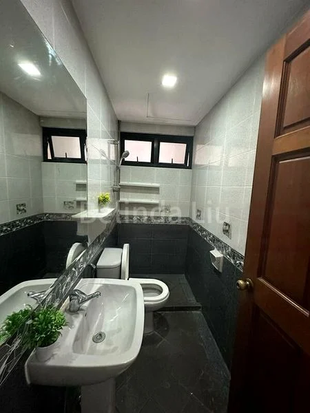 Room (Condo) for Rent in  Chiltern Park - Image 2