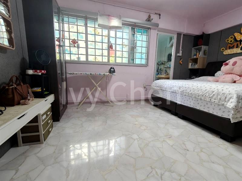 5 Room (5I) HDB for Sale in 178 Woodlands Street 13 - Image 6