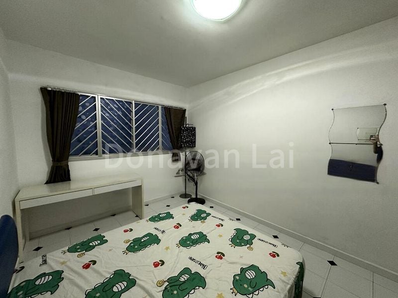 Common Room (HDB) for Rent in  131 Bukit Batok West Avenue 6 - Image 4