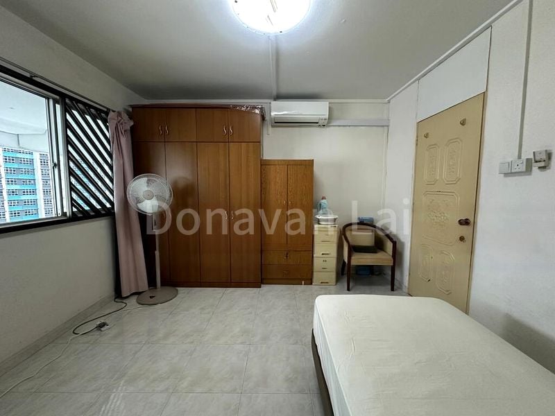 Common Room (HDB) for Rent in  131 Bukit Batok West Avenue 6 - Image 8