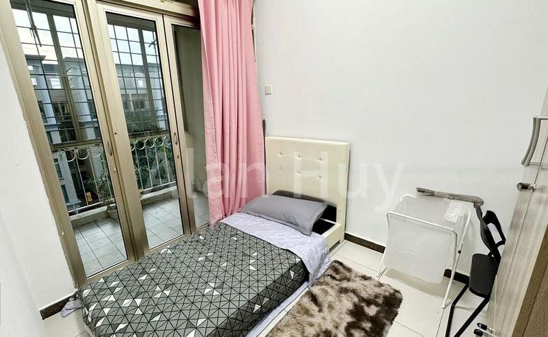 Room (Condo) for Rent in Astoria Park - Image 1