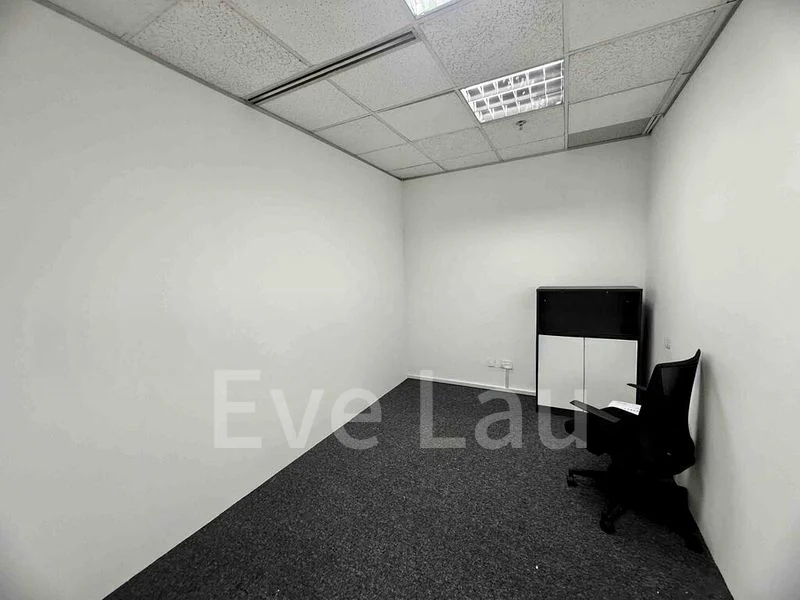 Office for Rent: Cecil Court - Image 4