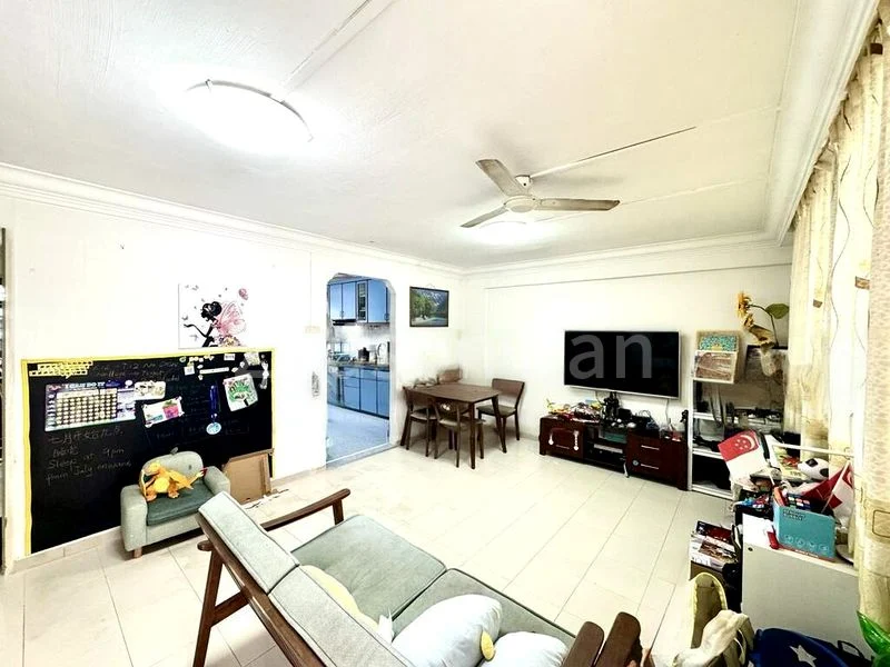 4 Room (4S) HDB for Sale in  802 Woodlands Street 81 - Image 2
