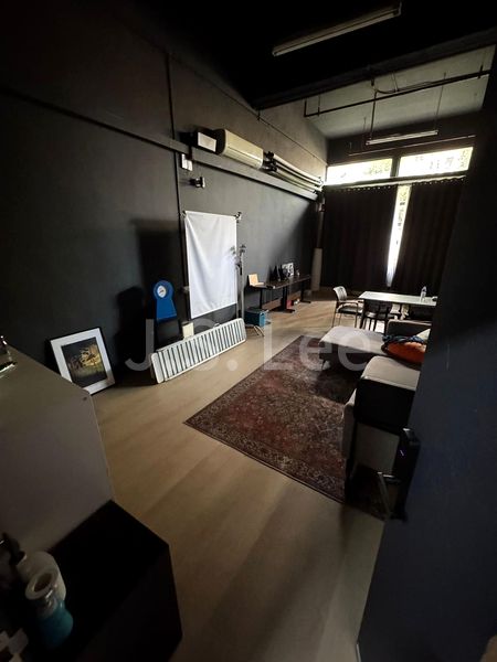 Light Industrial (B1) for Sale in  Mayfair Industrial Building - Image 4