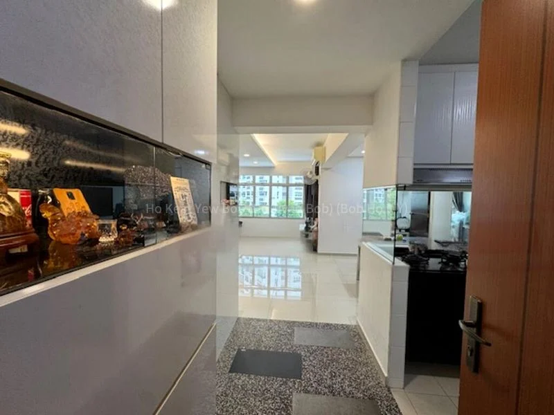 4 Room (4A) HDB for Sale in  454 Yishun Street 41 - Image 2