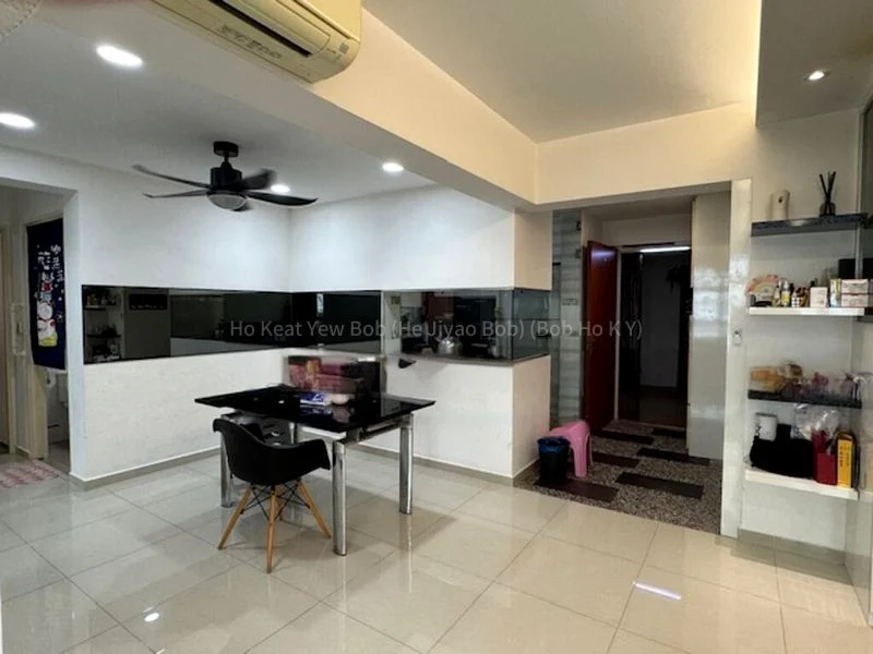 4 Room (4A) HDB for Sale in  454 Yishun Street 41 - Image 7