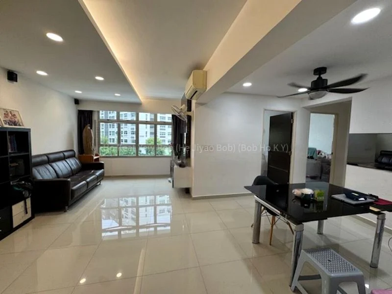 4 Room (4A) HDB for Sale in  454 Yishun Street 41 - Image 4