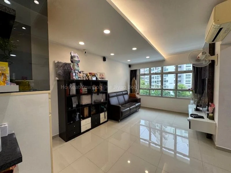 4 Room (4A) HDB for Sale in  454 Yishun Street 41 - Image 5