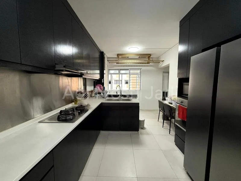 Executive HDB for Sale in  273 Bangkit Road - Image 5