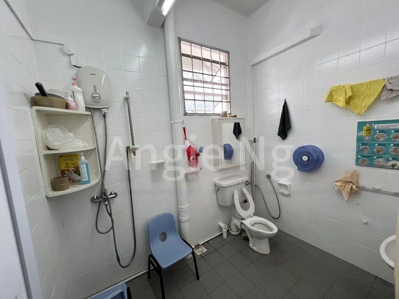 Other Retail for Rent: Kembangan MRT - Image 5