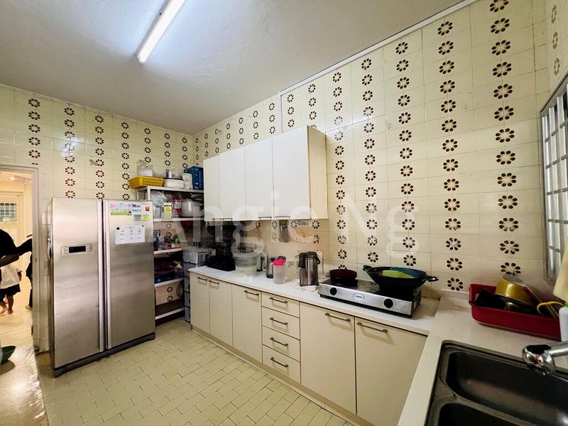 Other Retail for Rent: Kembangan MRT - Image 6