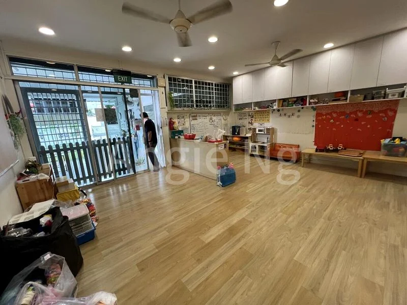 Other Retail for Rent: Kembangan MRT - Image 1