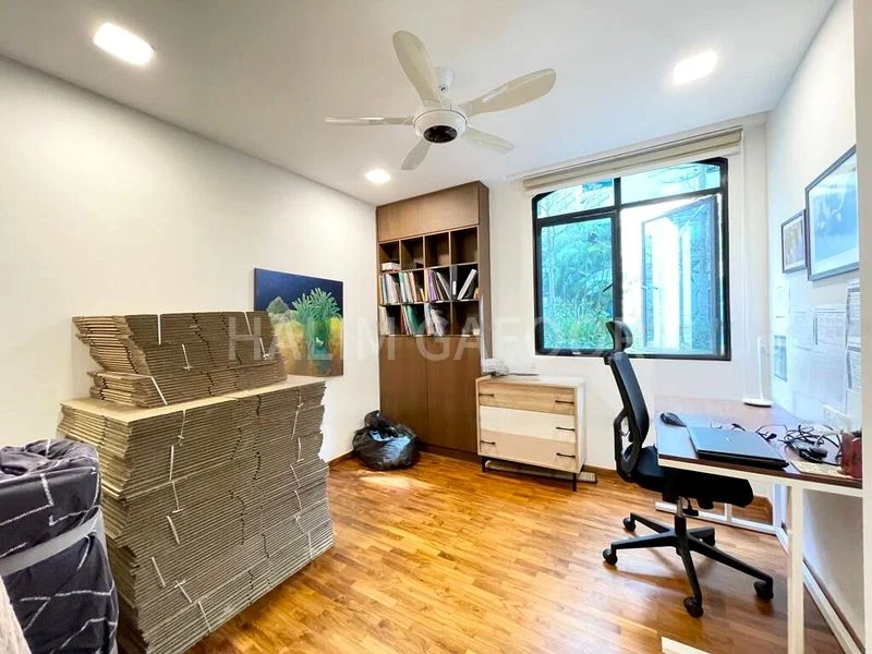 3 Bed Condo for Rent in The Park Vale - Image 7