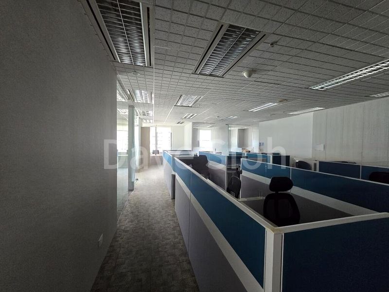 Office for Rent: Prudential Tower - Image 4