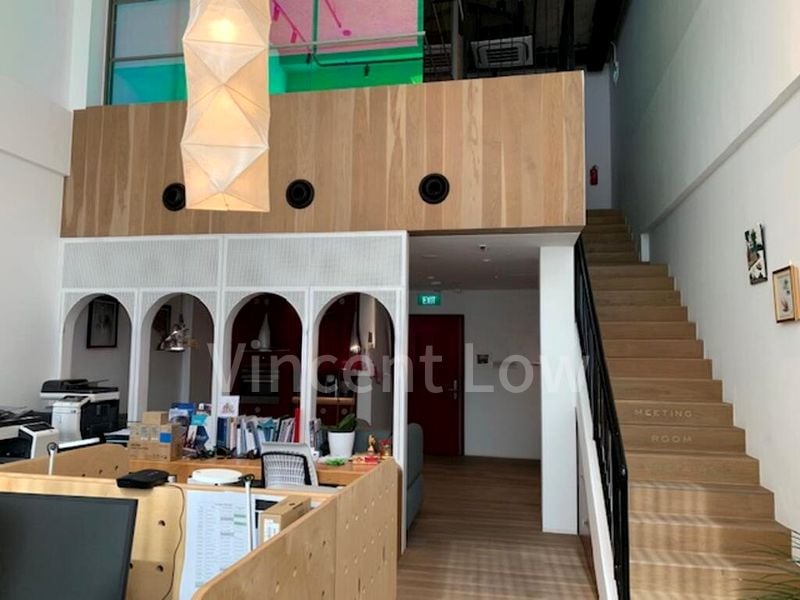Office for Rent: Tahir Building - Image 7