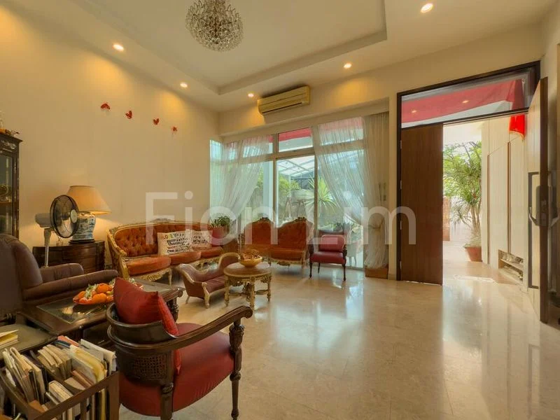 5 Bed Corner Terrace (Landed) for Sale in Mimosa Terrace - Image 5