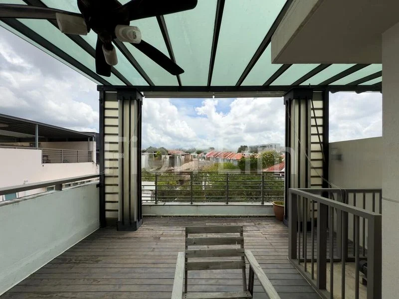 5 Bed Corner Terrace (Landed) for Sale in Mimosa Terrace - Image 2