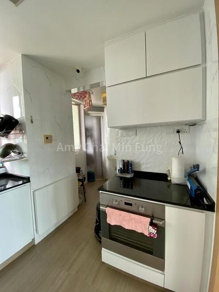 4 Bed Condo for Rent in Goldenhill Park Condominium - Image 10