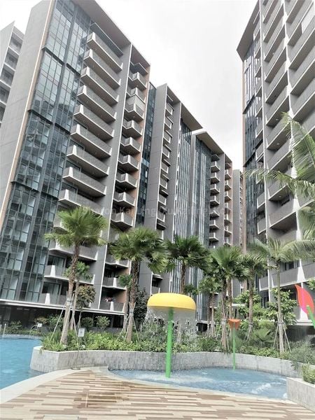 3 Bed Condo for Rent in  The Garden Residences - Image 11