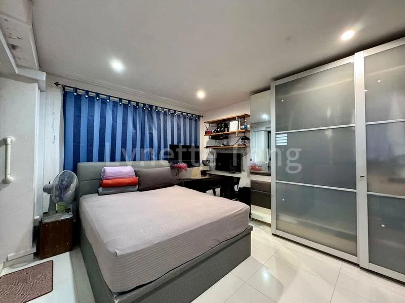 5 Room (5I) HDB for Sale in  491C Tampines Street 45 - Image 2