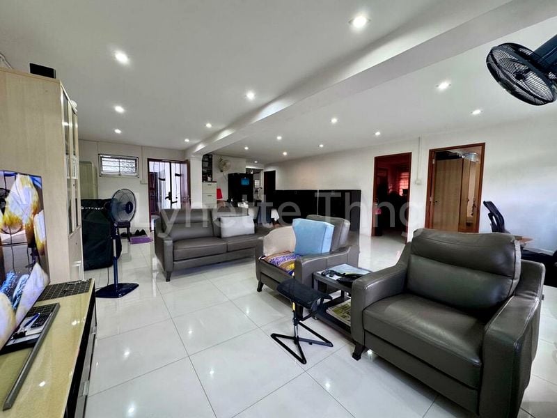 5 Room (5I) HDB for Sale in  491C Tampines Street 45 - Image 1