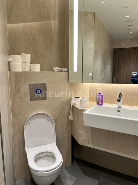 Office for Rent in  Hong Leong Building - Image 5