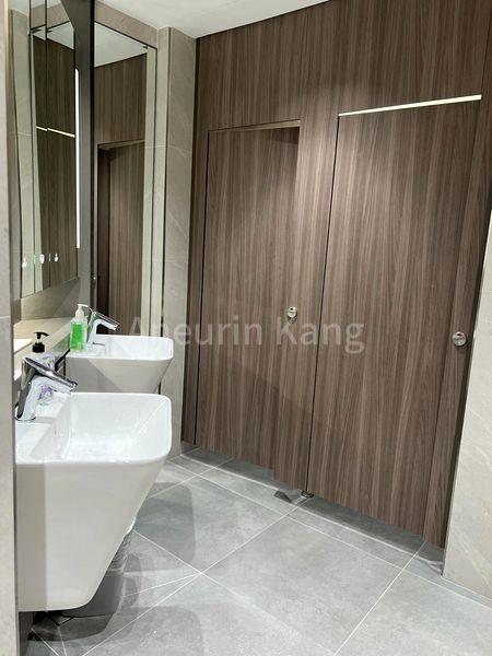 Office for Rent in  Hong Leong Building - Image 6