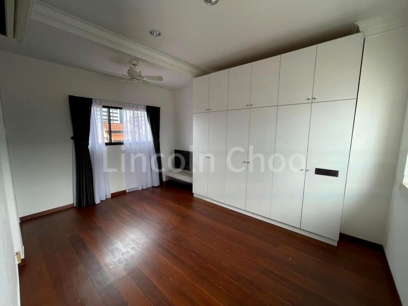 4+1 Bed Corner Terrace (Landed) for Sale in  Pasir Ris Beach Park - Image 2