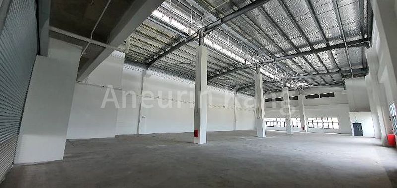 Light Industrial (B1) for Rent in  Liner - Image 5