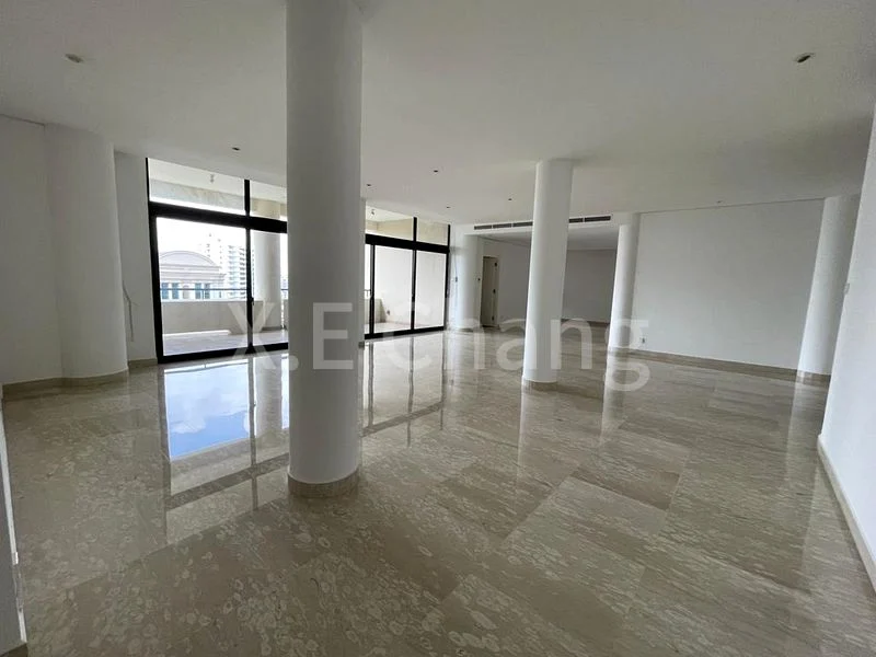 3+1 Bed Condo for Rent in  The Colonnade - Image 1