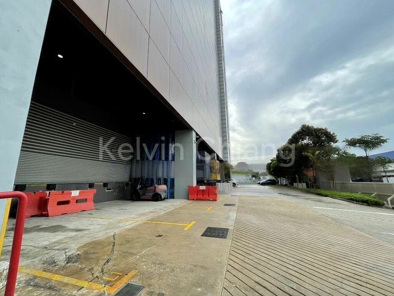 Factory / Workshop (B2) for Sale: Pandan Road - Image 2