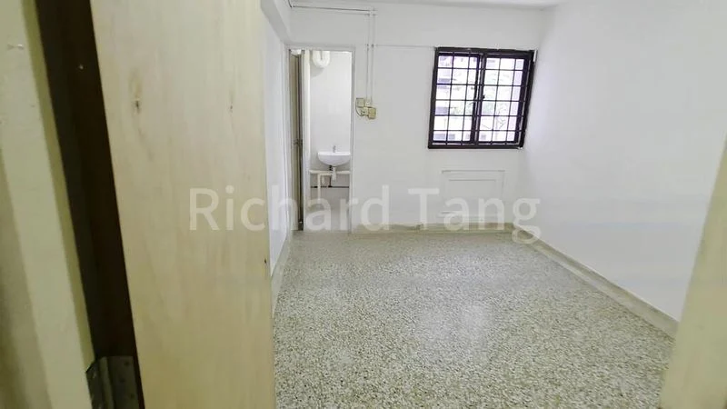3 Room (3NG) HDB for Sale in  442 Ang Mo Kio Avenue 10 - Image 2