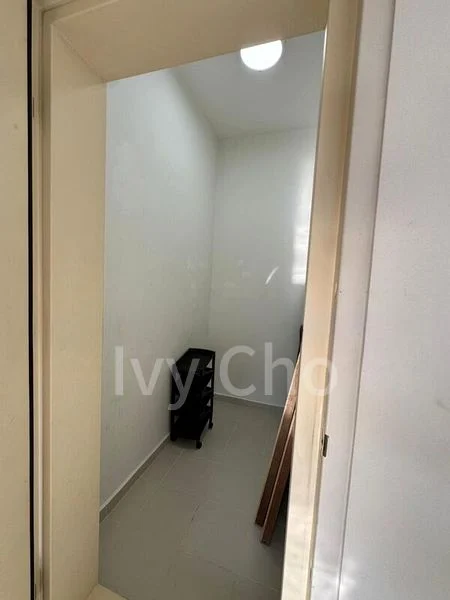 2 Bed Condo for Sale in  Kensington Square - Image 5