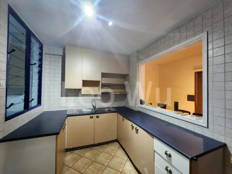 Room (Condo) for Rent in  Kellett Court - Image 5