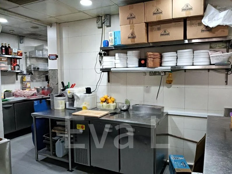 Shop / Shophouse for Rent: Madras Street - Image 2