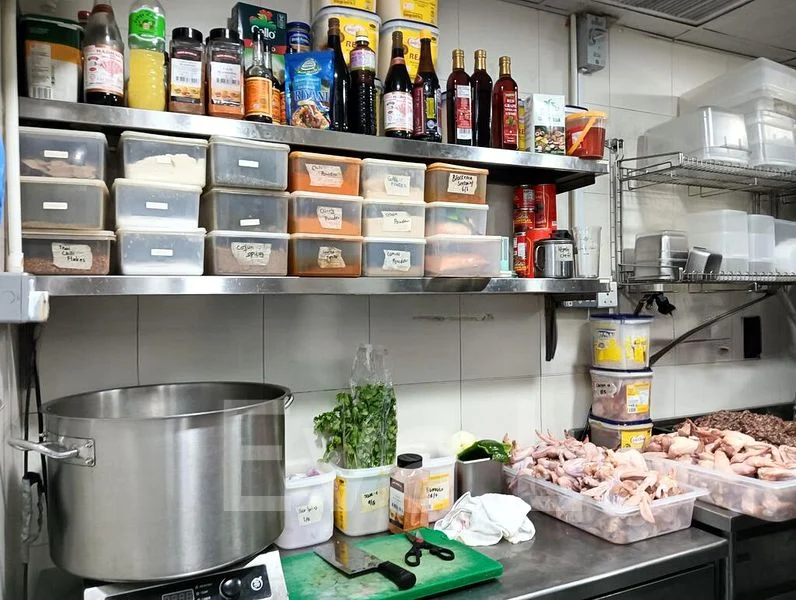 Shop / Shophouse for Rent: Madras Street - Image 3