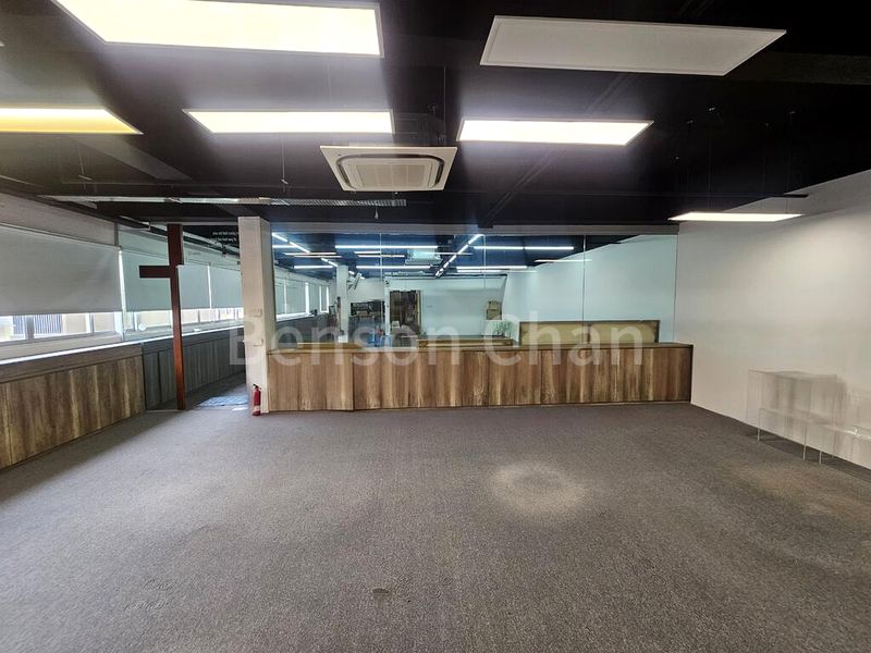 Light Industrial (B1) for Rent: Tong Lee Building - Image 3