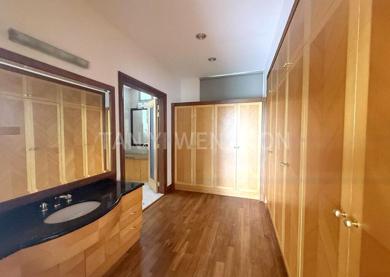 6 Bed Bungalow (Landed) for Rent in  Villas Holland - Image 7