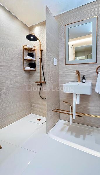 Executive HDB for Sale in  543 Pasir Ris Street 51 - Image 3