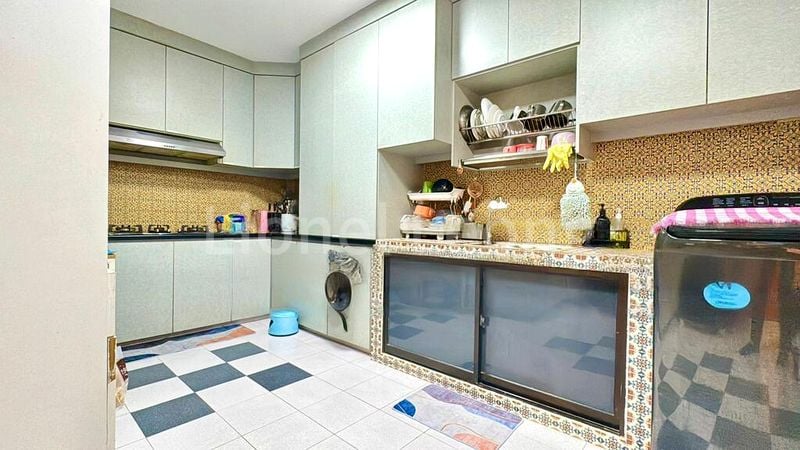 Executive HDB for Sale in  543 Pasir Ris Street 51 - Image 9