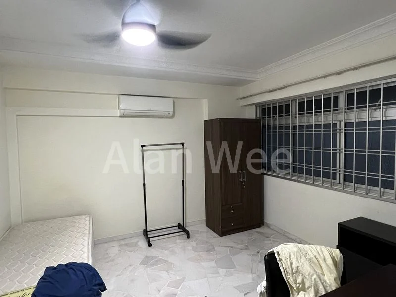 Common Room (HDB) for Rent in 341 Tampines Street 33 - Image 1