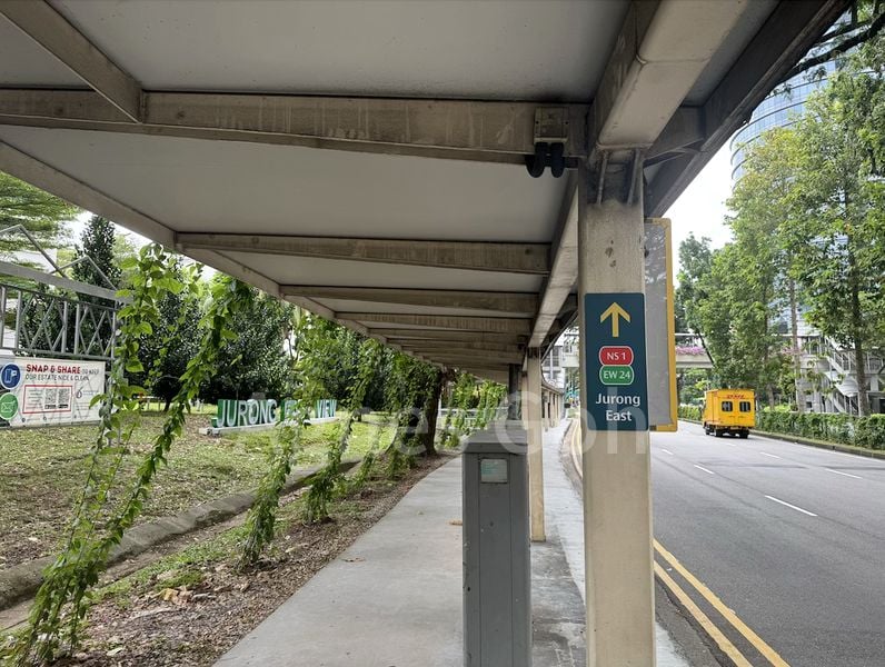 4 Room (4NG) HDB for Sale in 204 Jurong East Street 21 - Image 9