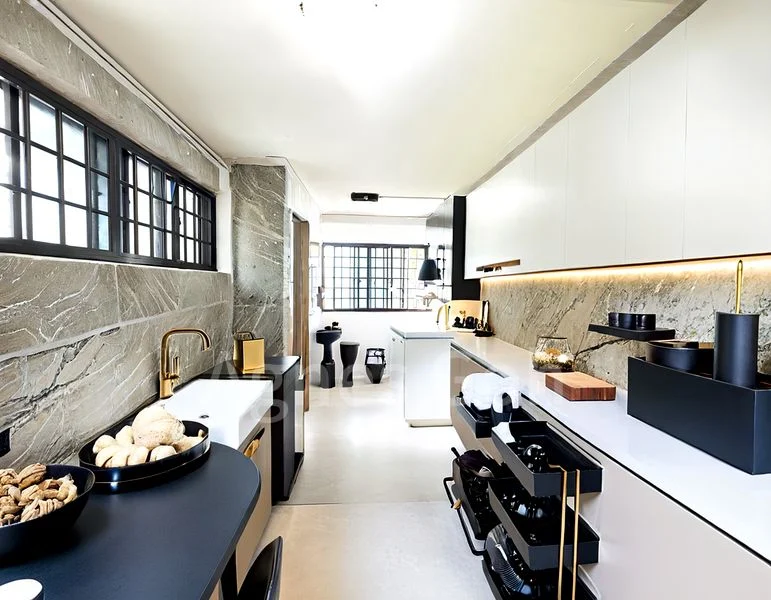 4 Room (4NG) HDB for Sale in 204 Jurong East Street 21 - Image 4