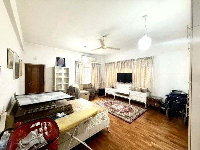 7 Bed Bungalow (Landed) for Sale in  Chancery Lane - Image 2