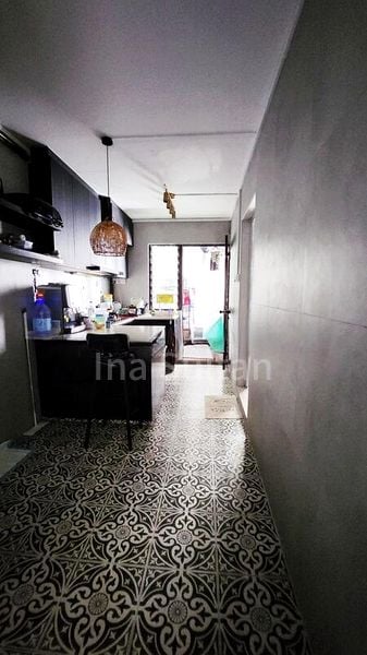 Room (HDB) for Rent in 547 Woodlands Drive 16 - Image 2