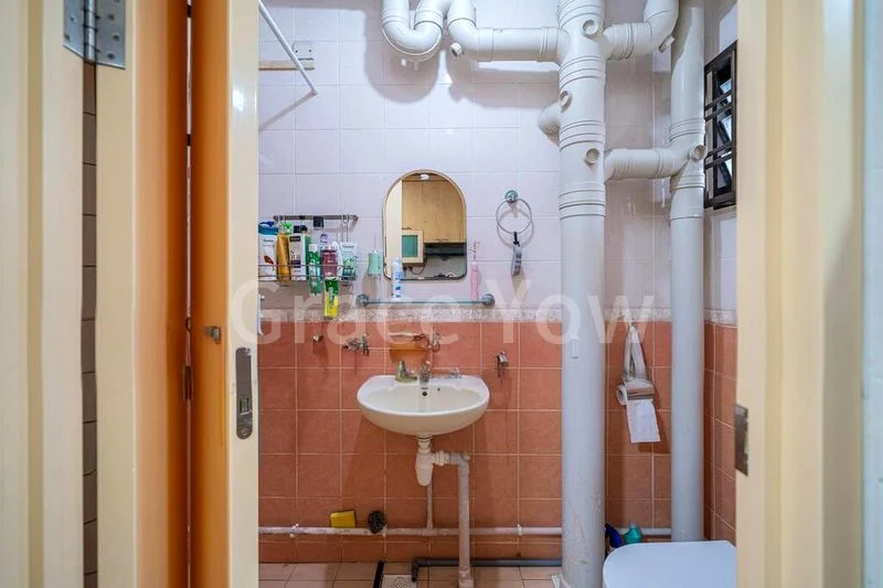 5 Room (5I) HDB for Sale in  319B Anchorvale Drive - Image 1